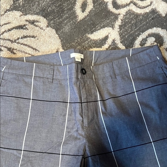 J Jill Gray Checkered wide leg capris. flat front has pockets. Like new. - Picture 2 of 4